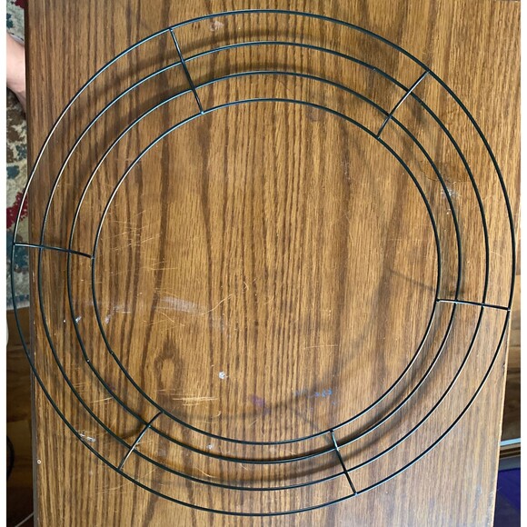 5- Metal round Wreath Forms 14.25” Wreath supplies, craft supplies, kids craft - Picture 2 of 2